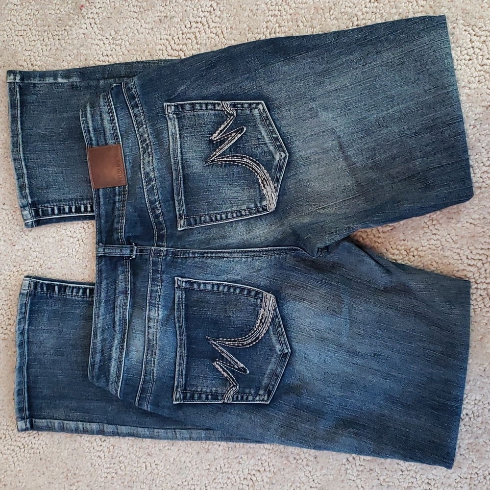 Maurices blue, denim jeans size 4. Excellent pre owned condition. - Picture 2 of 5